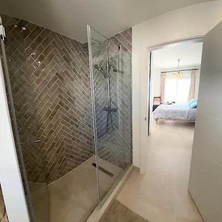 شقة Front With Stunning Sea Views *