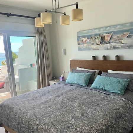 شقة Front With Stunning Sea Views إِستيبونا