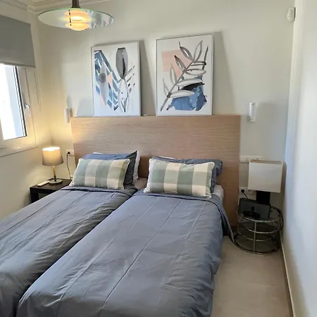 Front With Stunning Sea Views * إِستيبونا