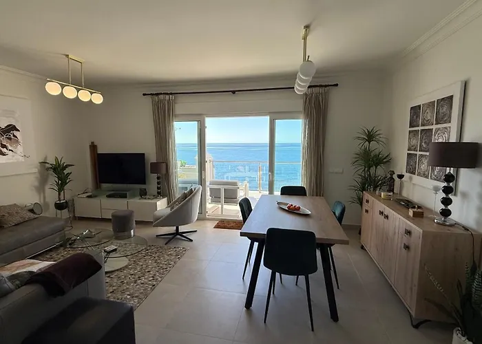 Διαμέρισμα Front With Stunning Sea Views