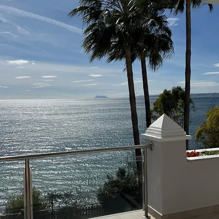 Front With Stunning Sea Views Daire