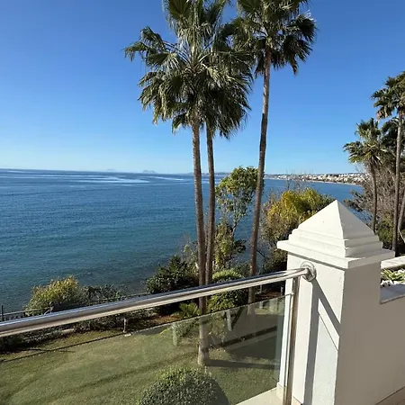 Front With Stunning Sea Views *