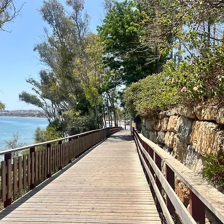 Front With Stunning Sea Views *