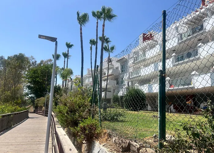 Front With Stunning Sea Views * אסטפונה