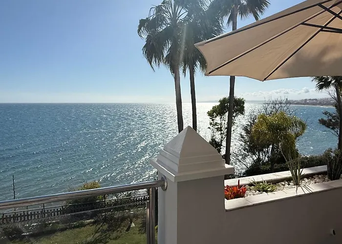 Front With Stunning Sea Views エステポナ