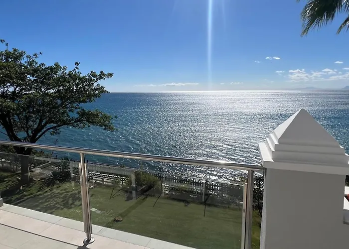 Front With Stunning Sea Views エステポナ