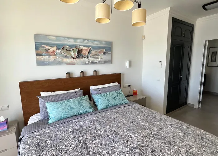 アパート Front With Stunning Sea Views