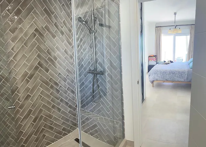 Front With Stunning Sea Views Lejlighed Estepona