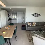 Front With Stunning Sea Views Διαμέρισμα *