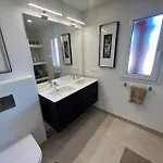 Front With Stunning Sea Views Διαμέρισμα *