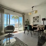 Front With Stunning Sea Views Εστεπόνα