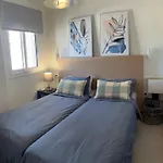 Διαμέρισμα Front With Stunning Sea Views *